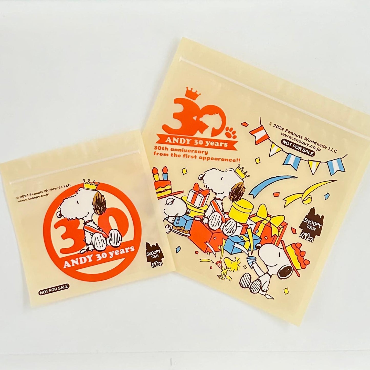 FREE - Snoopy Town Andy 30th years zip bag - limited edition